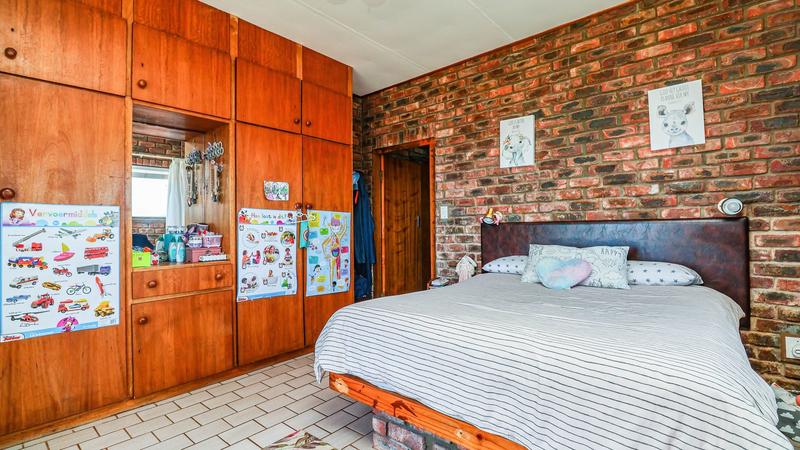 5 Bedroom Property for Sale in Dana Bay Western Cape